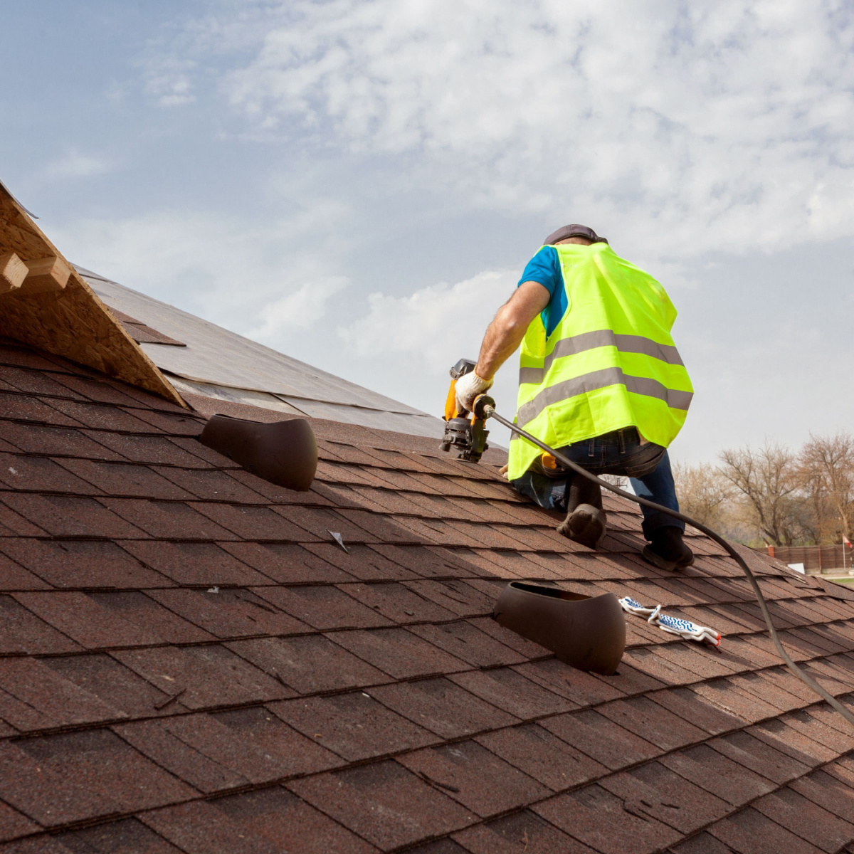 Here’s what to look for in a Dallas roofer.